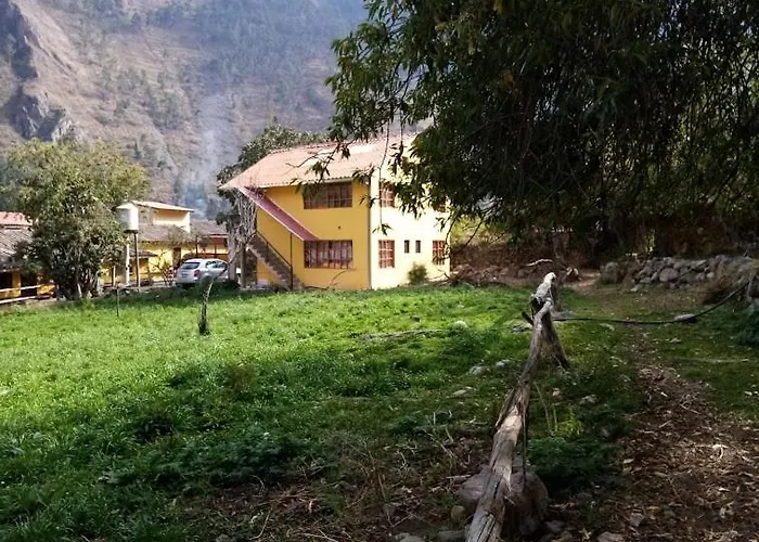 Qori Lodge *